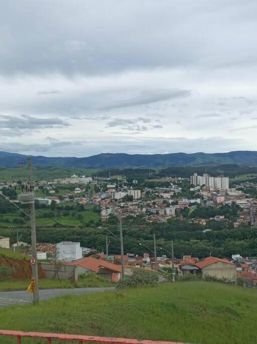 Estúdio Mobiliado Condomínio da Fé Canção Nova apto 02
