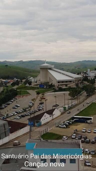 Estúdio Mobiliado Condomínio da Fé Canção Nova apto 02