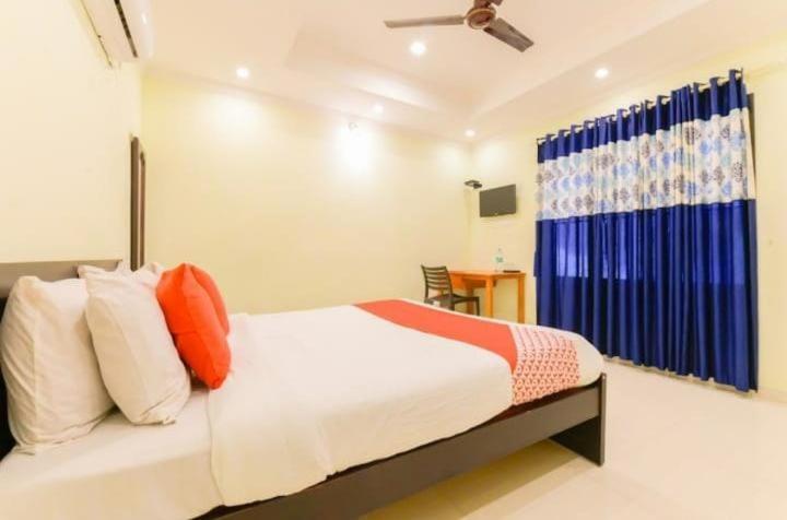 Diamond Residency