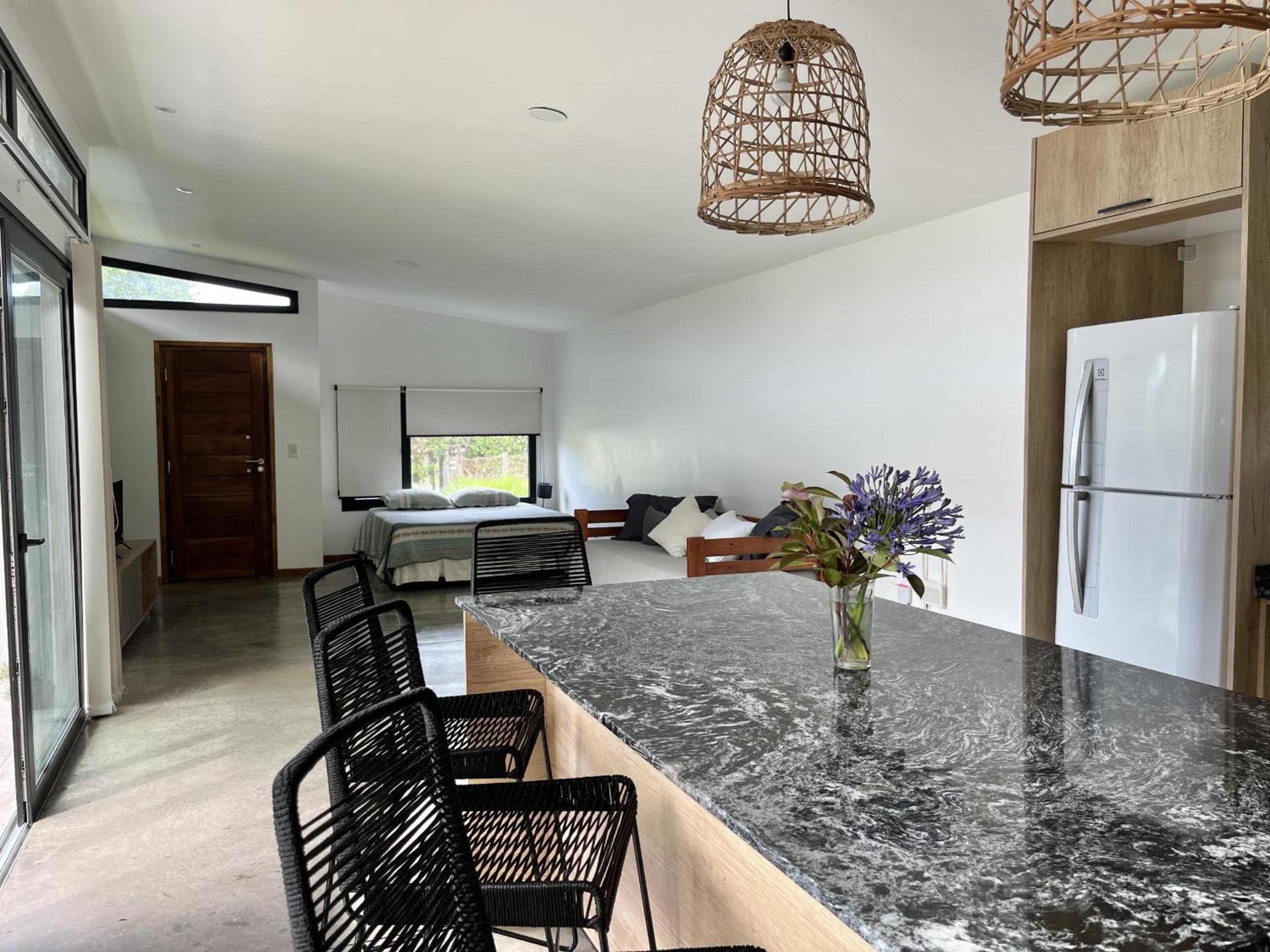 Casa Paola - Loft en Zona Acantilados Para 4 PAX Con Pileta - Hola Sur