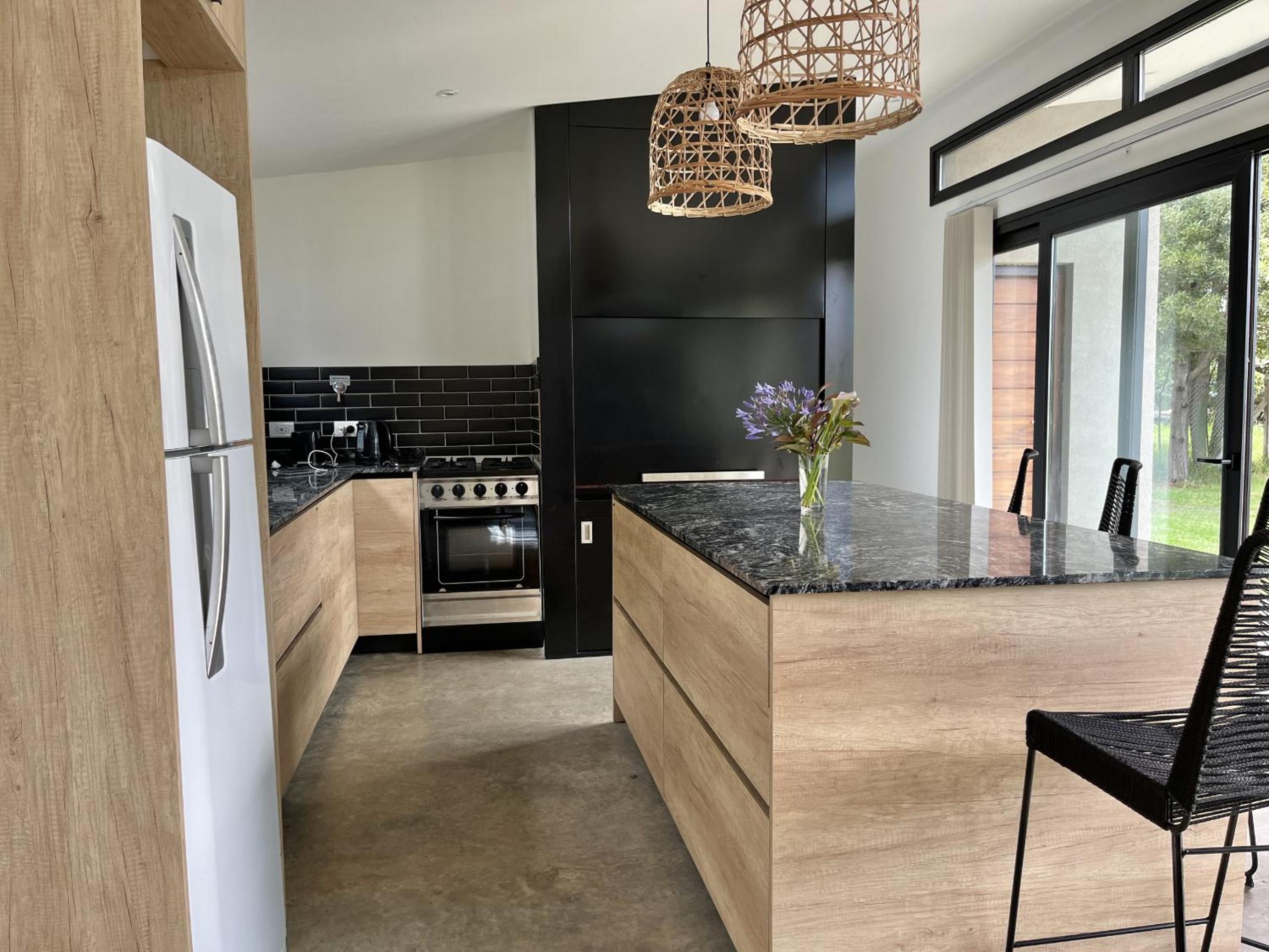 Casa Paola - Loft en Zona Acantilados Para 4 PAX Con Pileta - Hola Sur