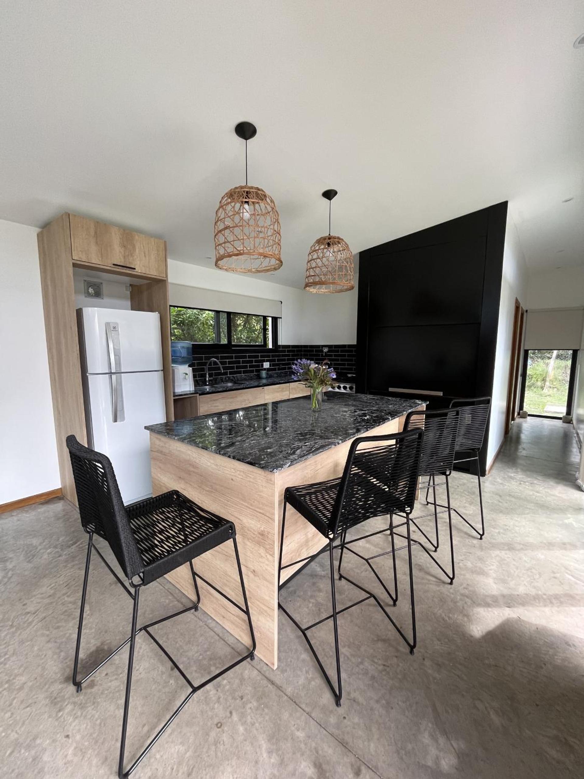 Casa Paola - Loft en Zona Acantilados Para 4 PAX Con Pileta - Hola Sur