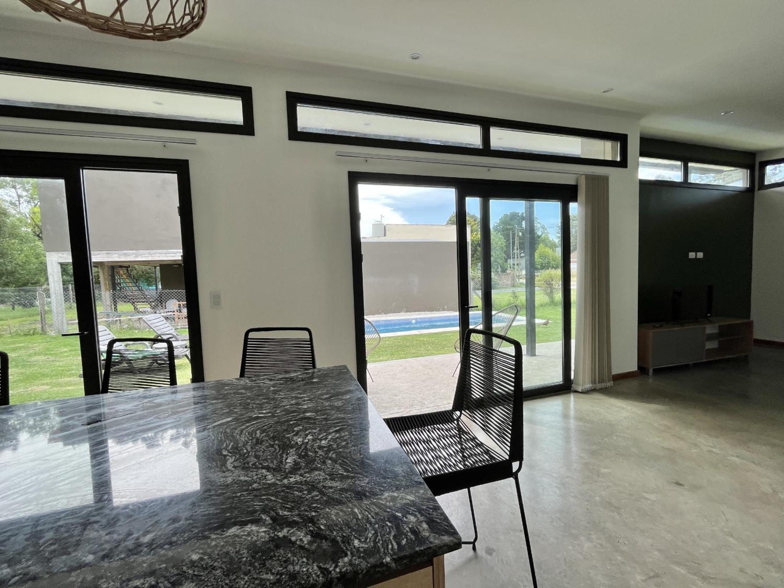 Casa Paola - Loft en Zona Acantilados Para 4 PAX Con Pileta - Hola Sur