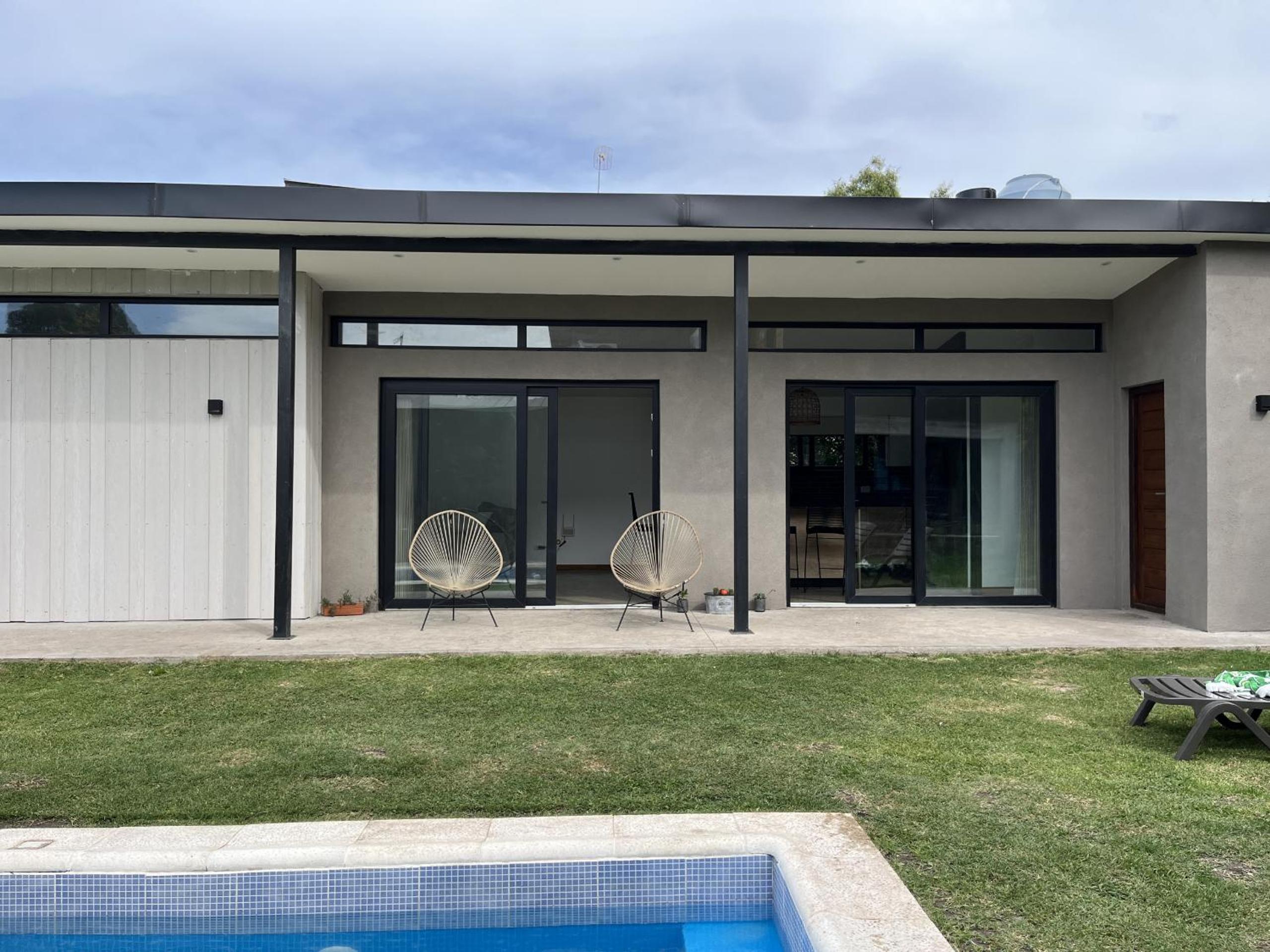 Casa Paola - Loft en Zona Acantilados Para 4 PAX Con Pileta - Hola Sur