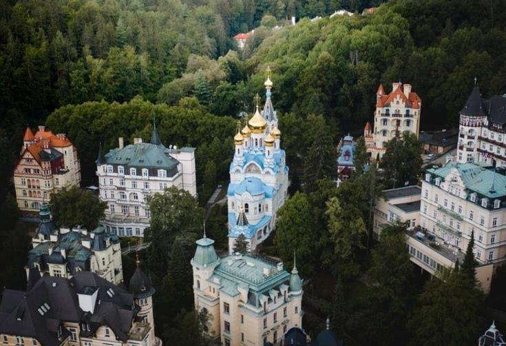 Imperial Apartment in Bohemia Residence by Rentez
