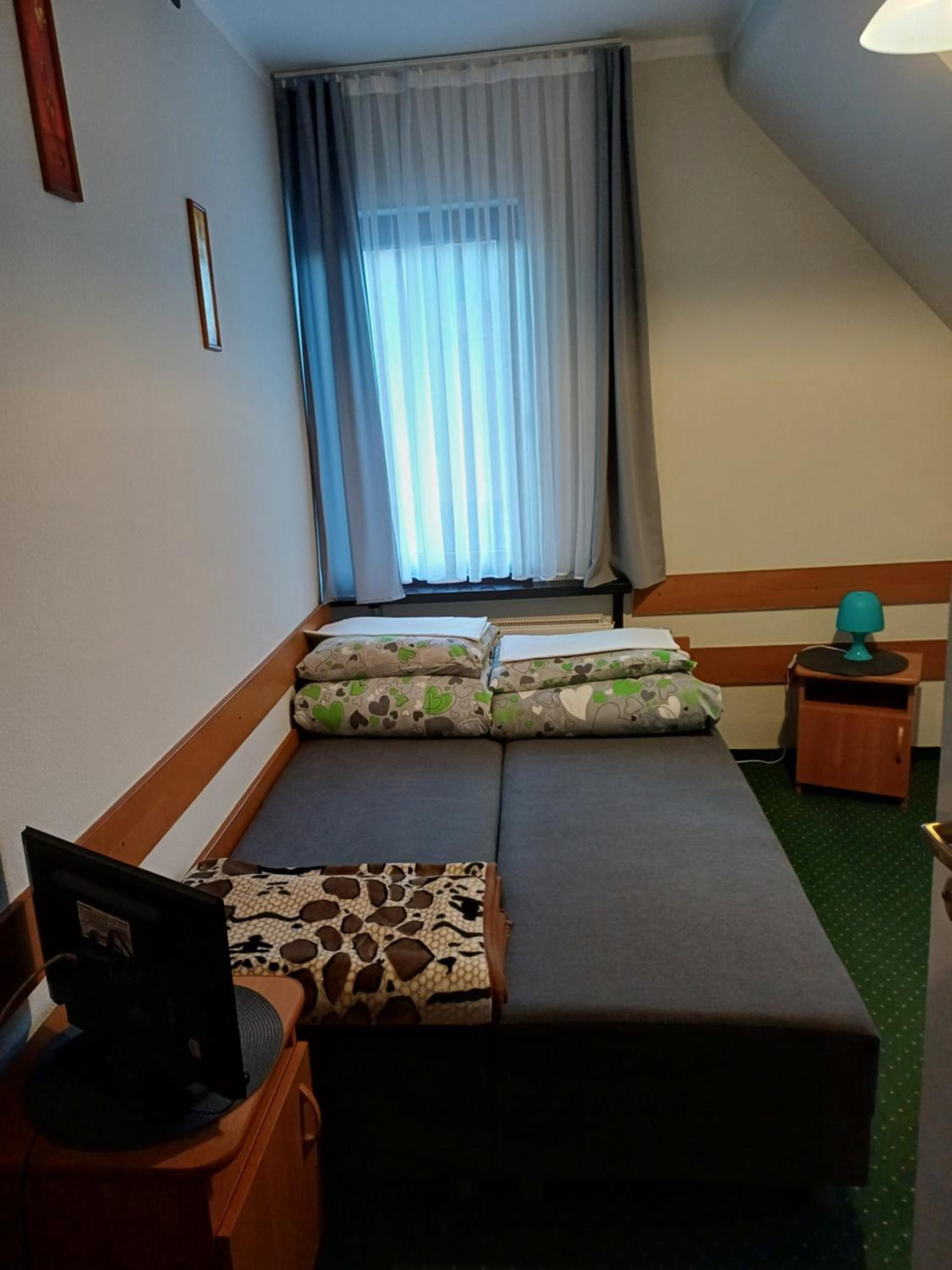 Photo 33
