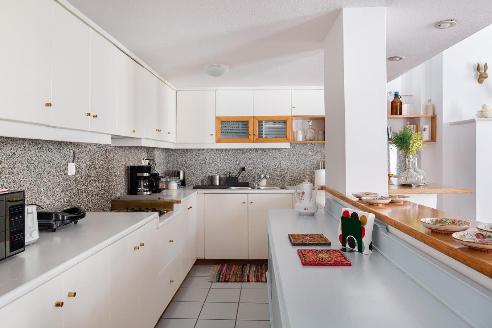 Athenian Getaway Villa in Plaka with Acropolis View by Athenian Homes