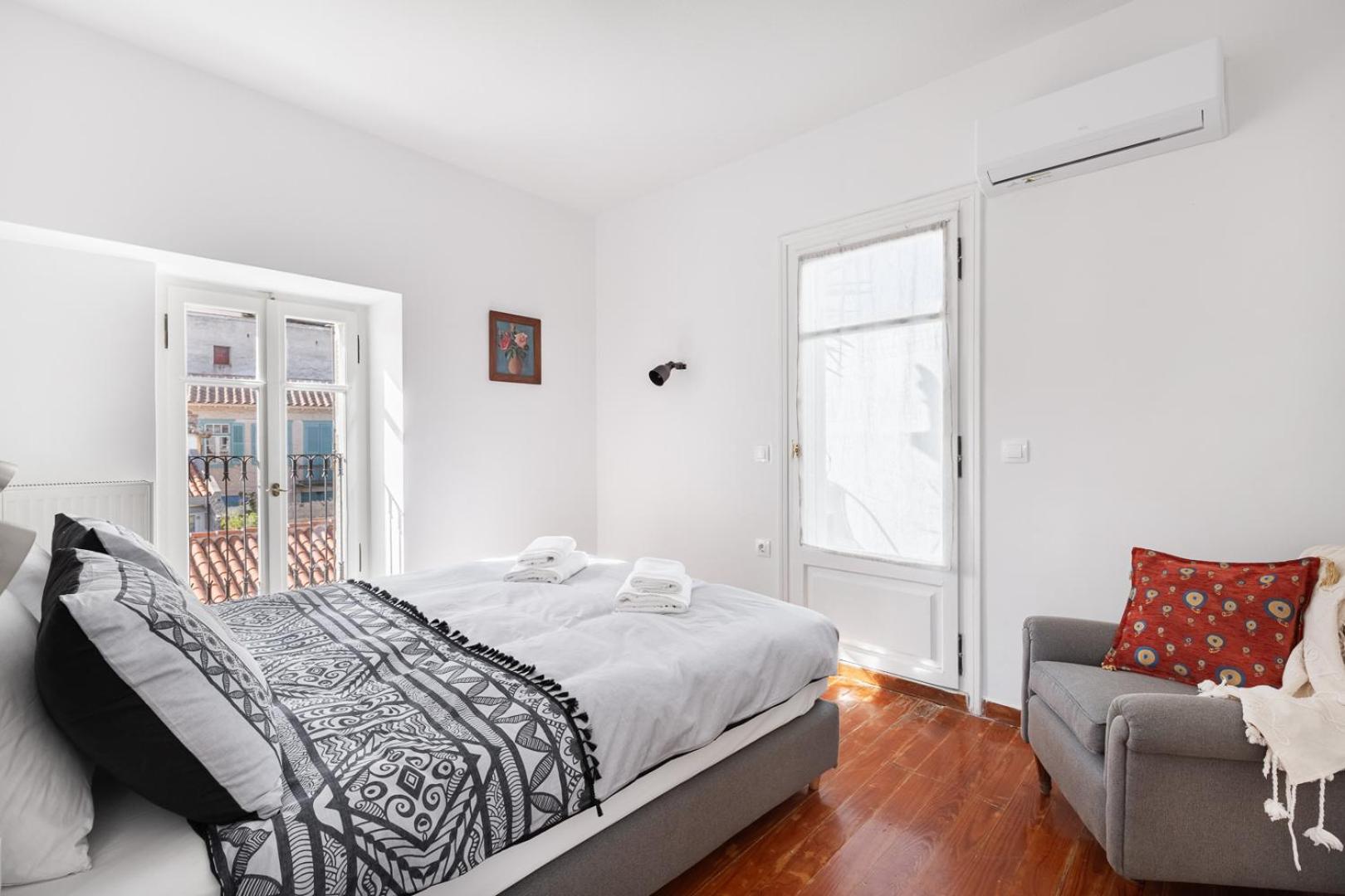 Athenian Getaway Villa in Plaka with Acropolis View by Athenian Homes