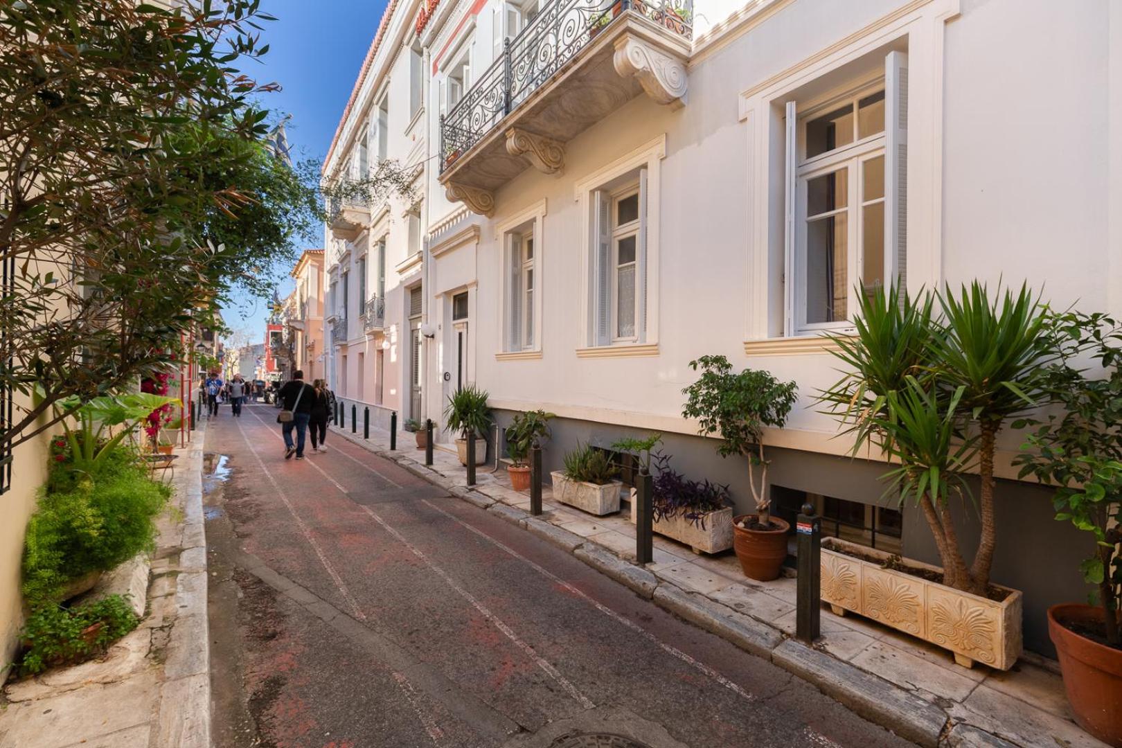 Athenian Getaway Villa in Plaka with Acropolis View by Athenian Homes
