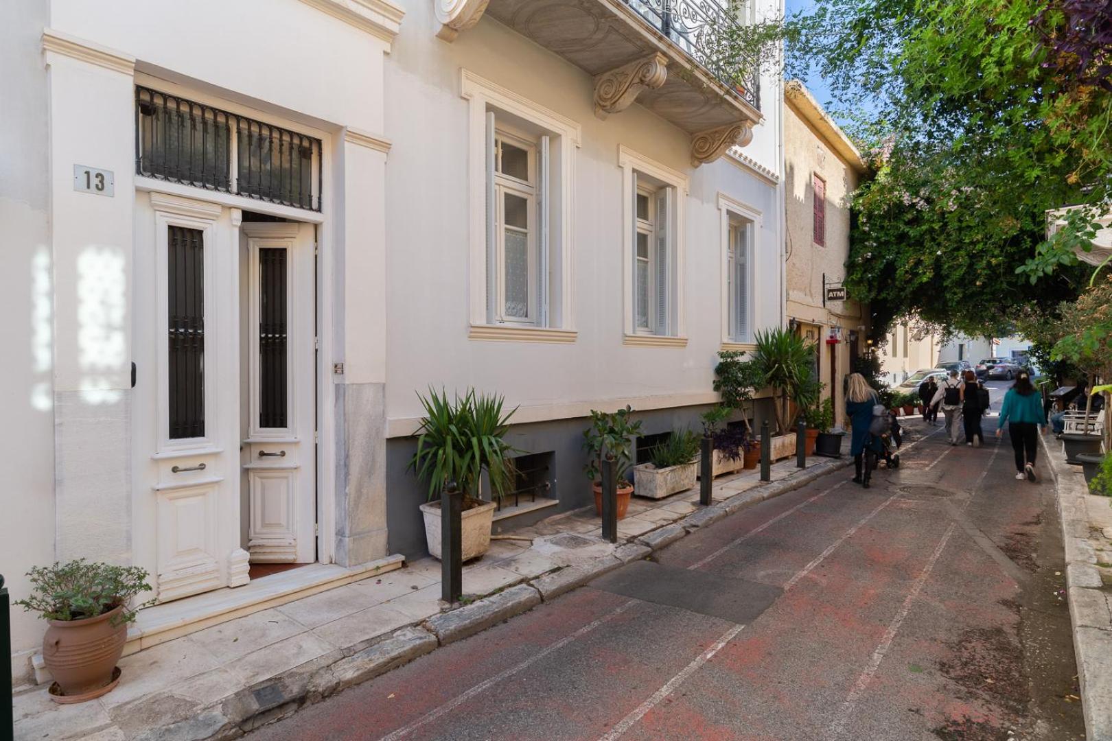 Athenian Getaway Villa in Plaka with Acropolis View by Athenian Homes