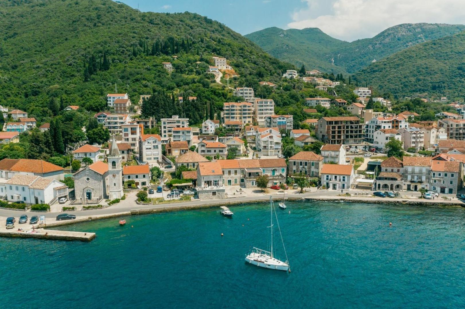 Tivat Apartment photo 4