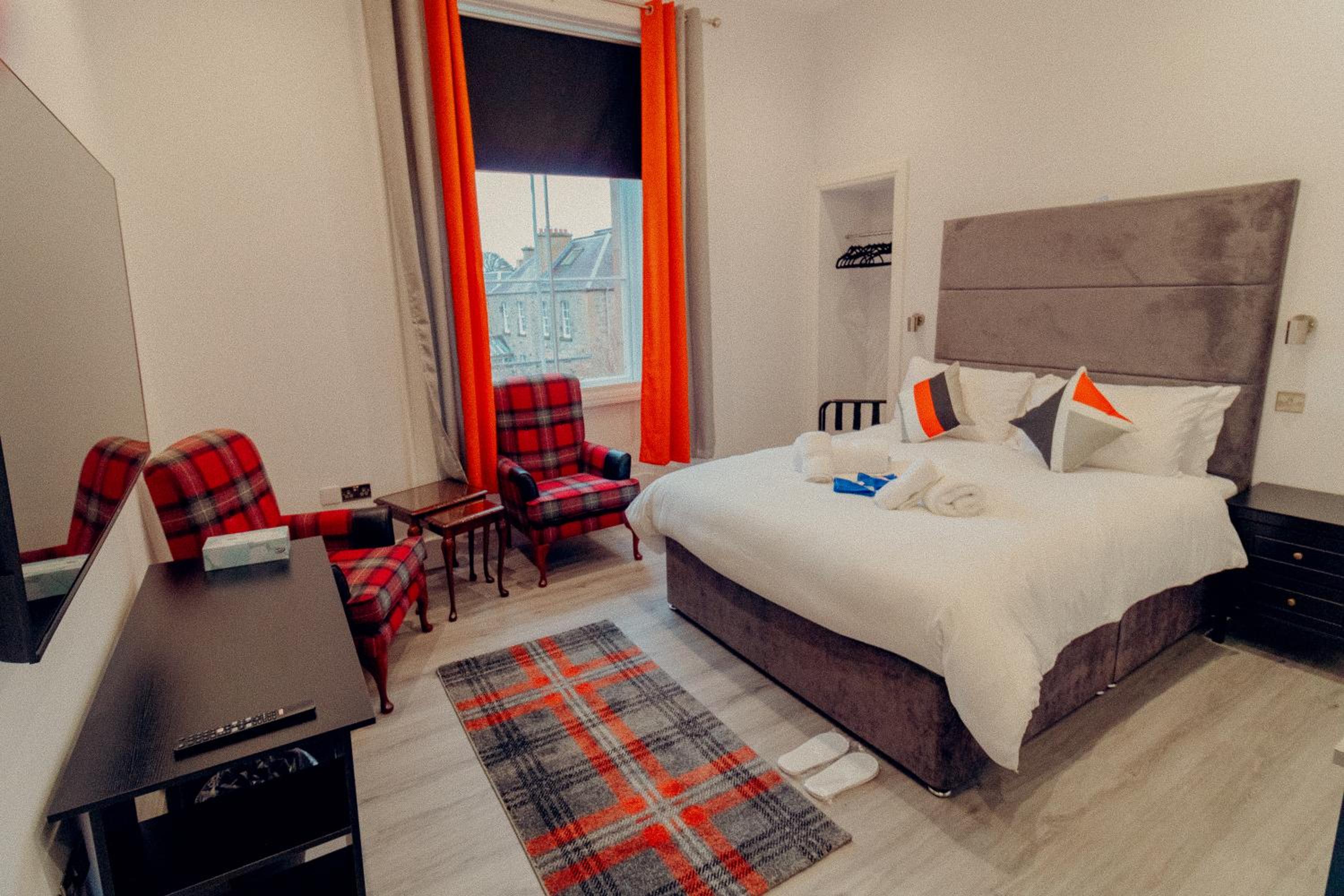 Mayfield Suites