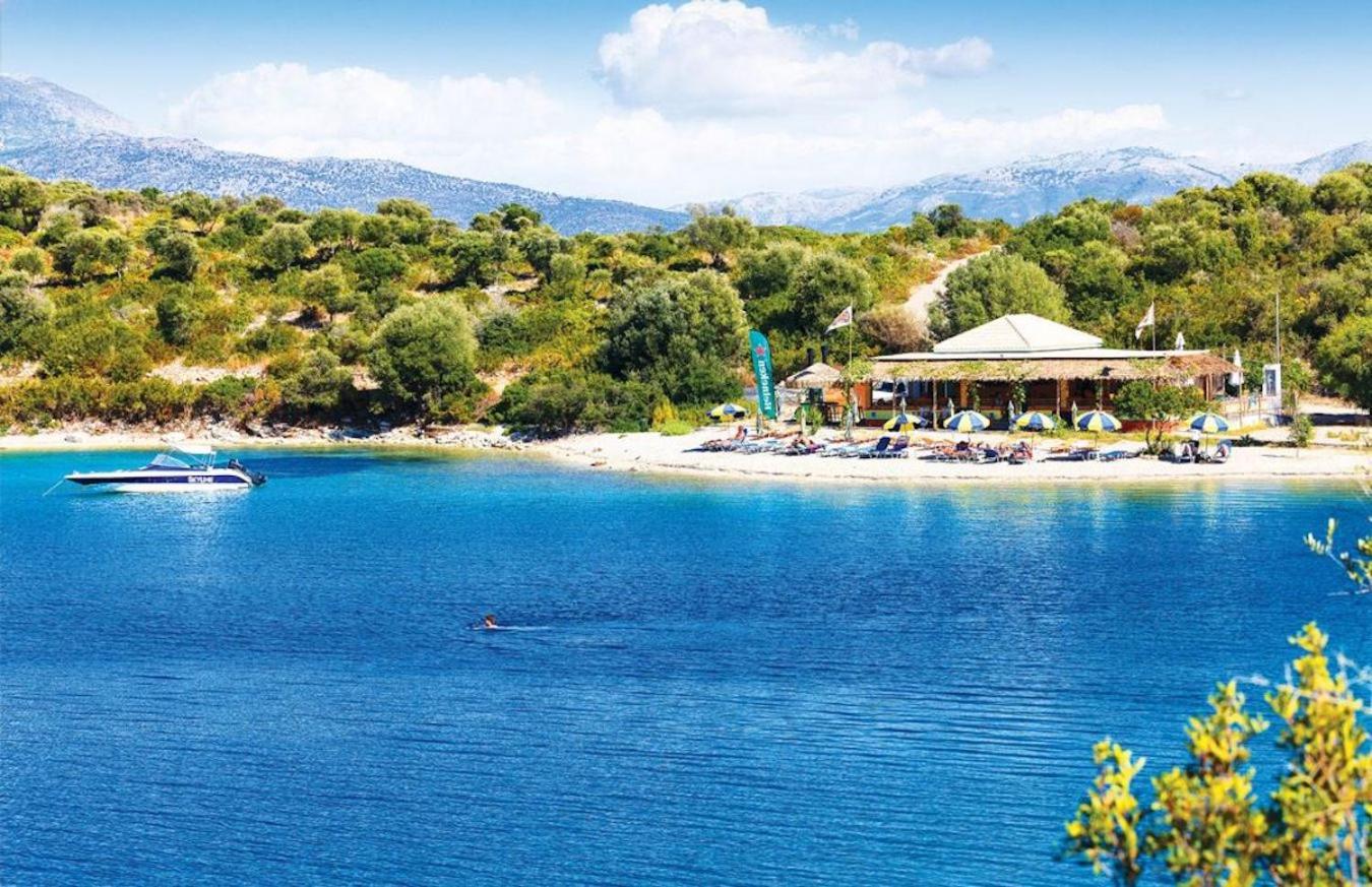 Synthesis en Lefkada Town — activities & amenities