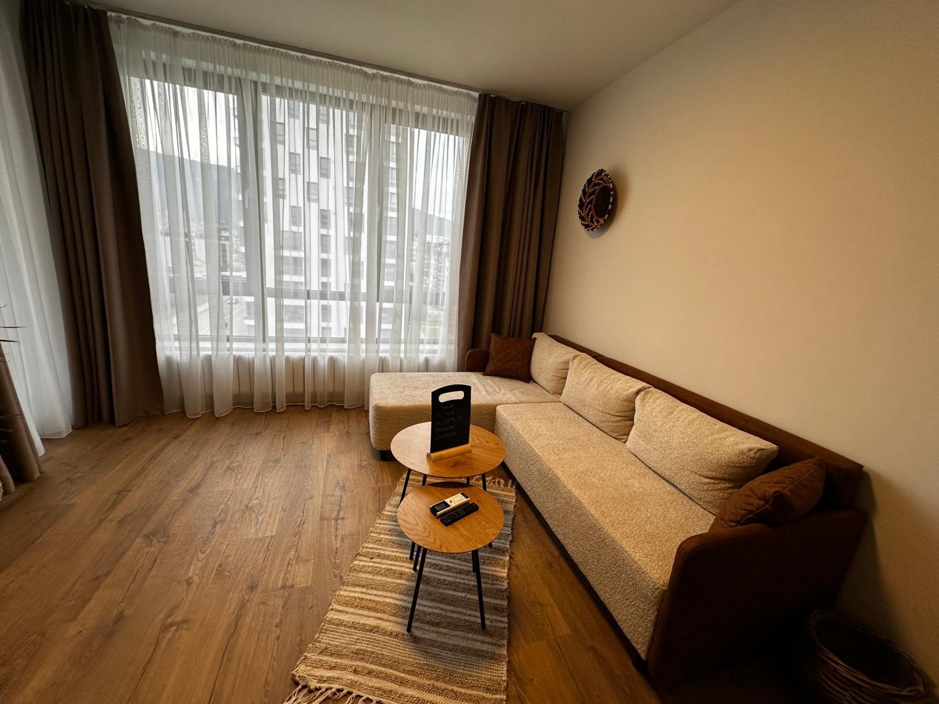 1BR Modern condo near the University