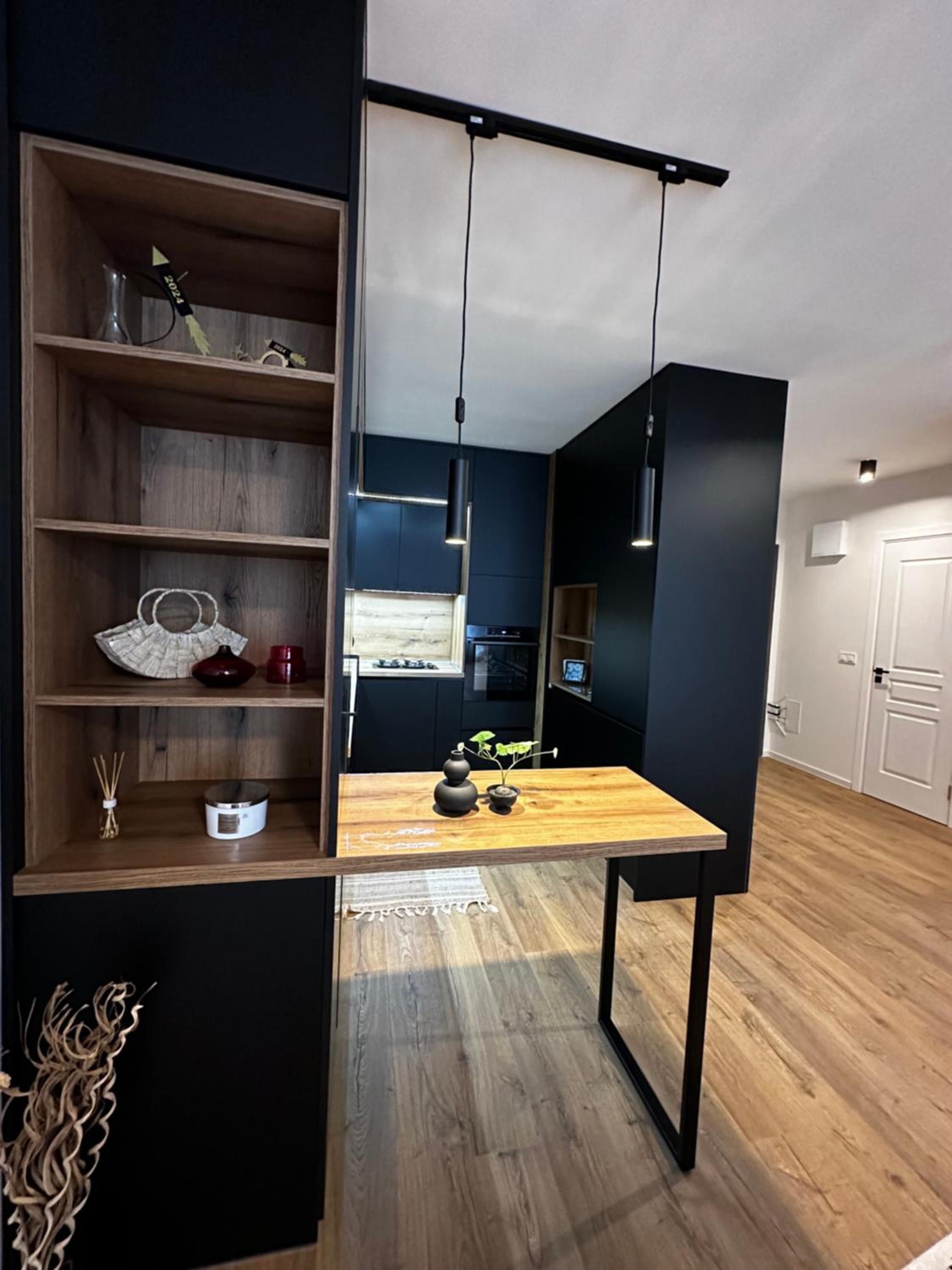 1BR Modern condo near the University
