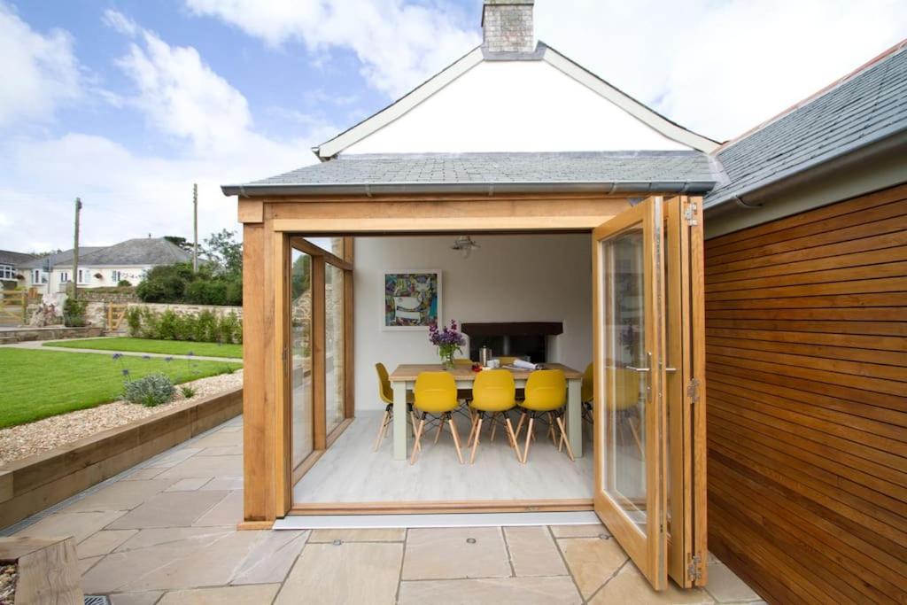 Barnwell Cottage *Stunning Cornish Cottage* Oozing Charm + Comfort view 3