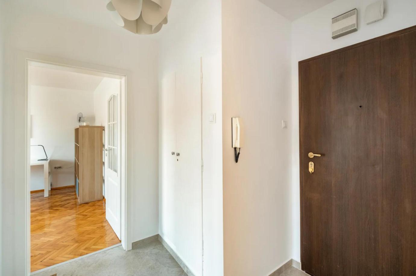 Lovely 1-BDR apartment with view of Cathedral
