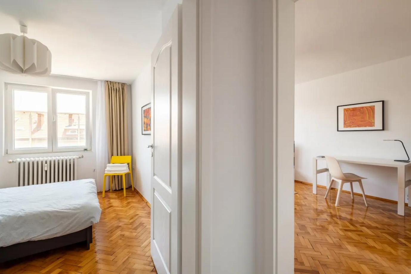 Lovely 1-BDR apartment with view of Cathedral