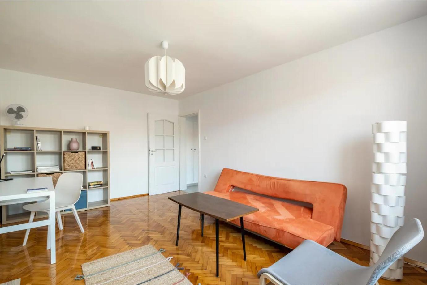 Lovely 1-BDR apartment with view of Cathedral