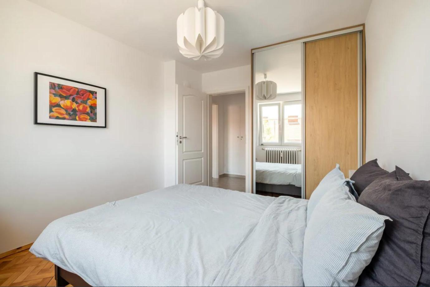 Lovely 1-BDR apartment with view of Cathedral