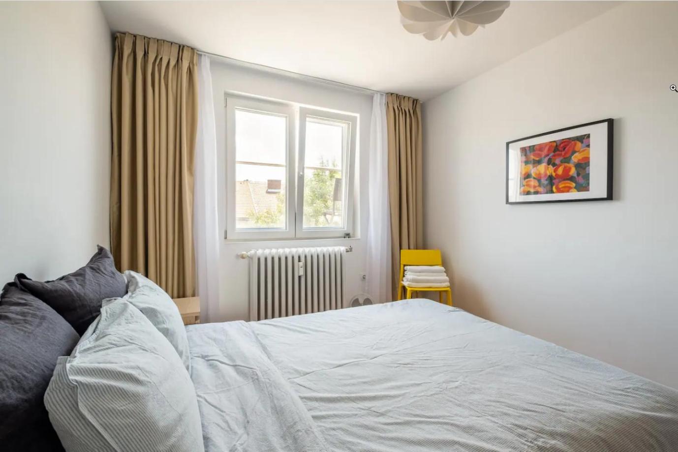 Lovely 1-BDR apartment with view of Cathedral