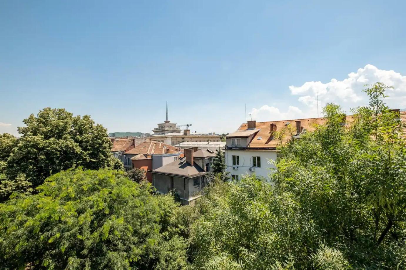 Lovely 1-BDR apartment with view of Cathedral