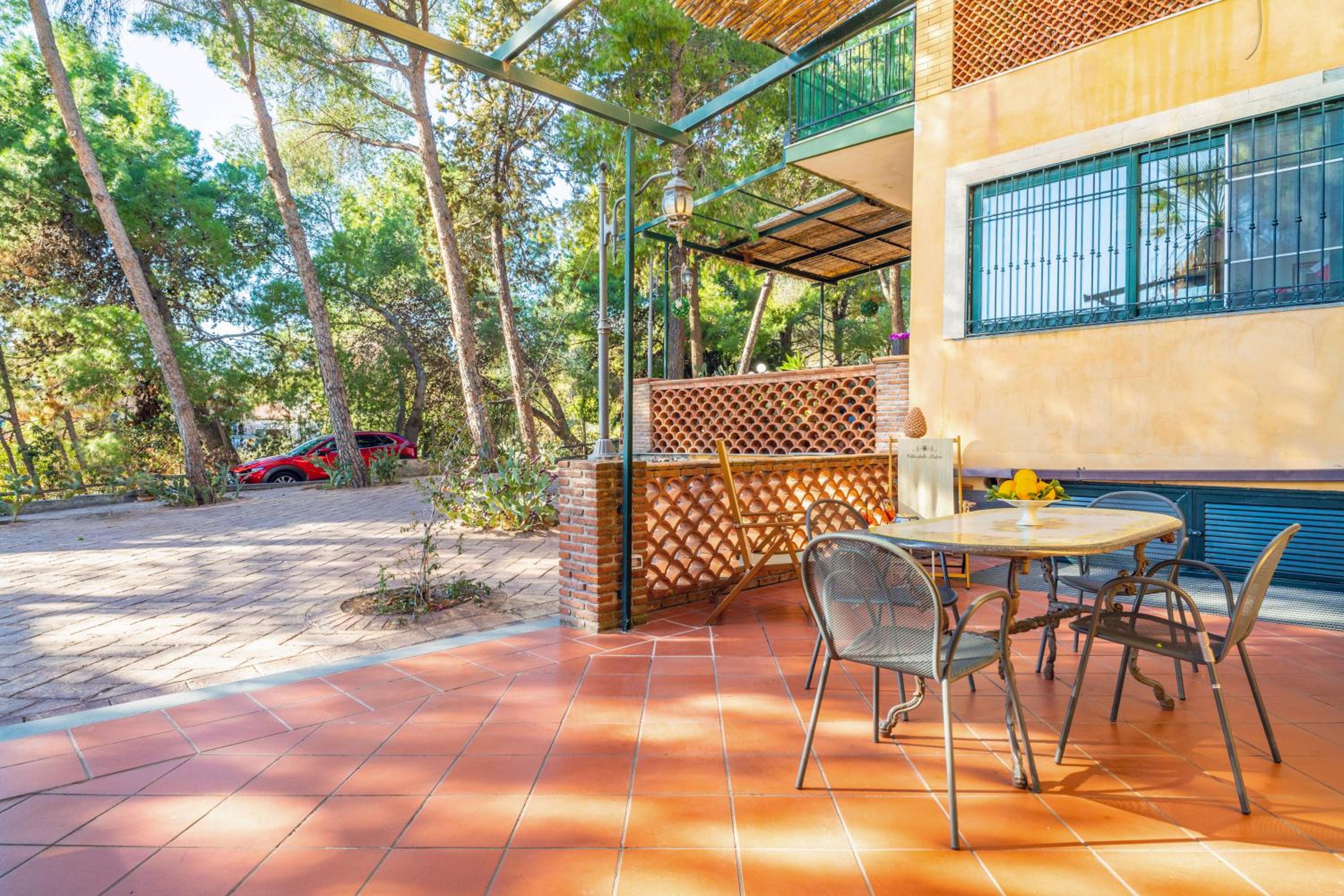 Family resort in villa with pool