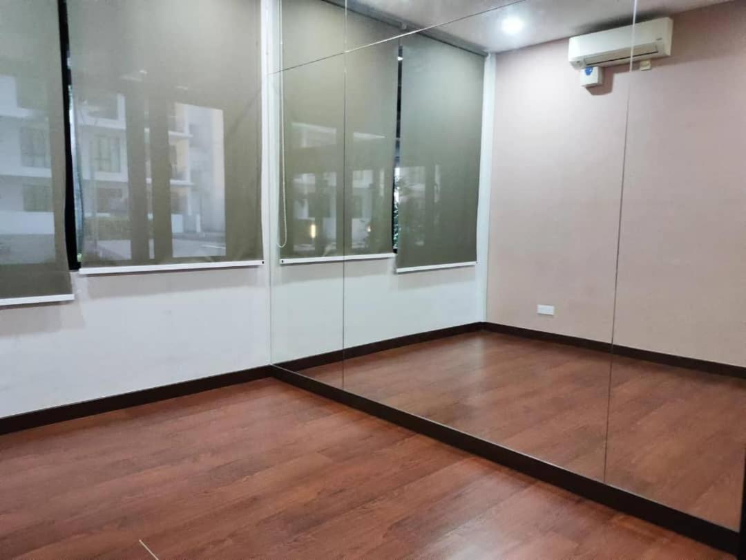 Beside Paradigm Mall shop & gathering 4BR