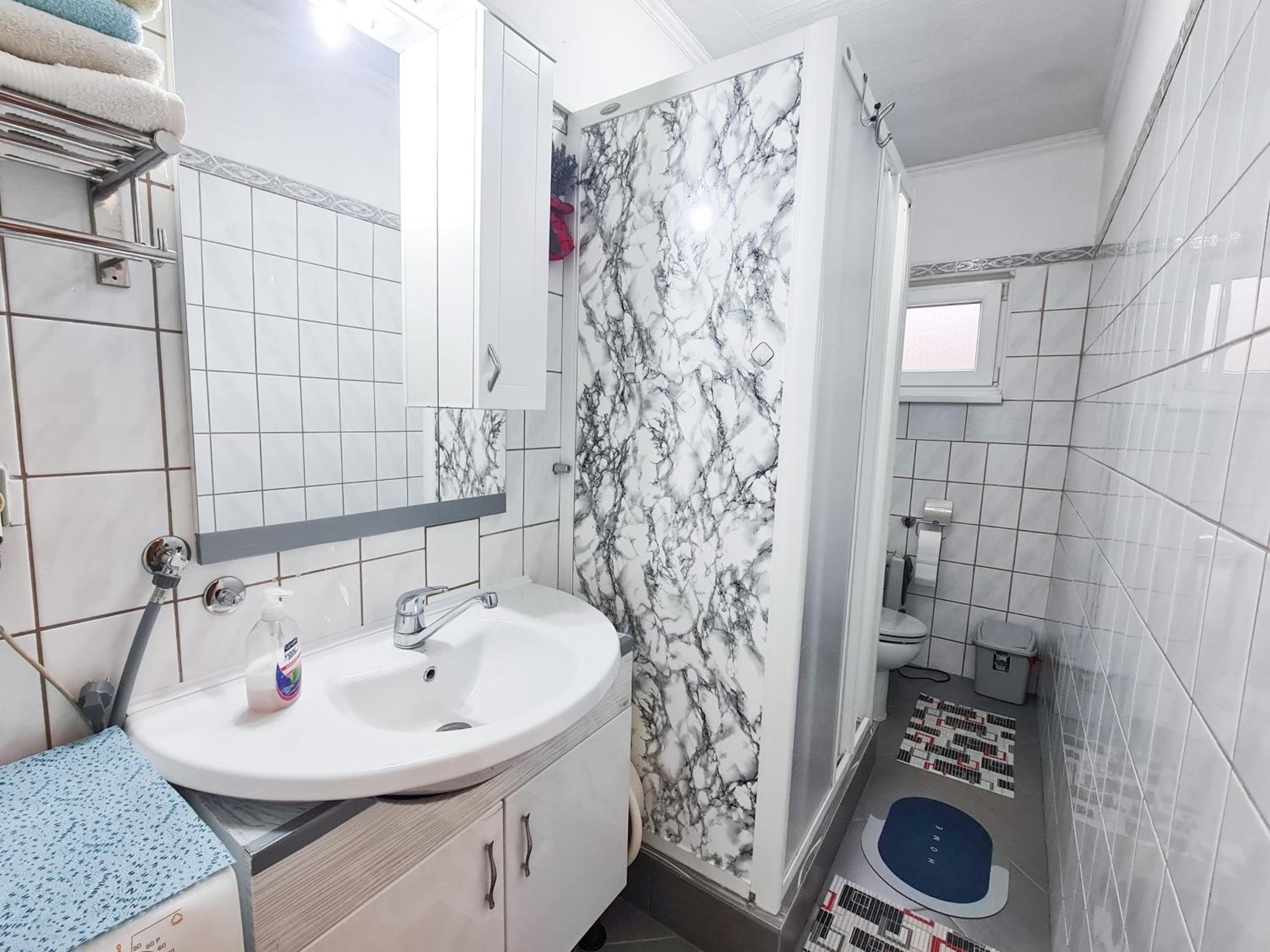 Urbanscape Apartment + Free Private Parking