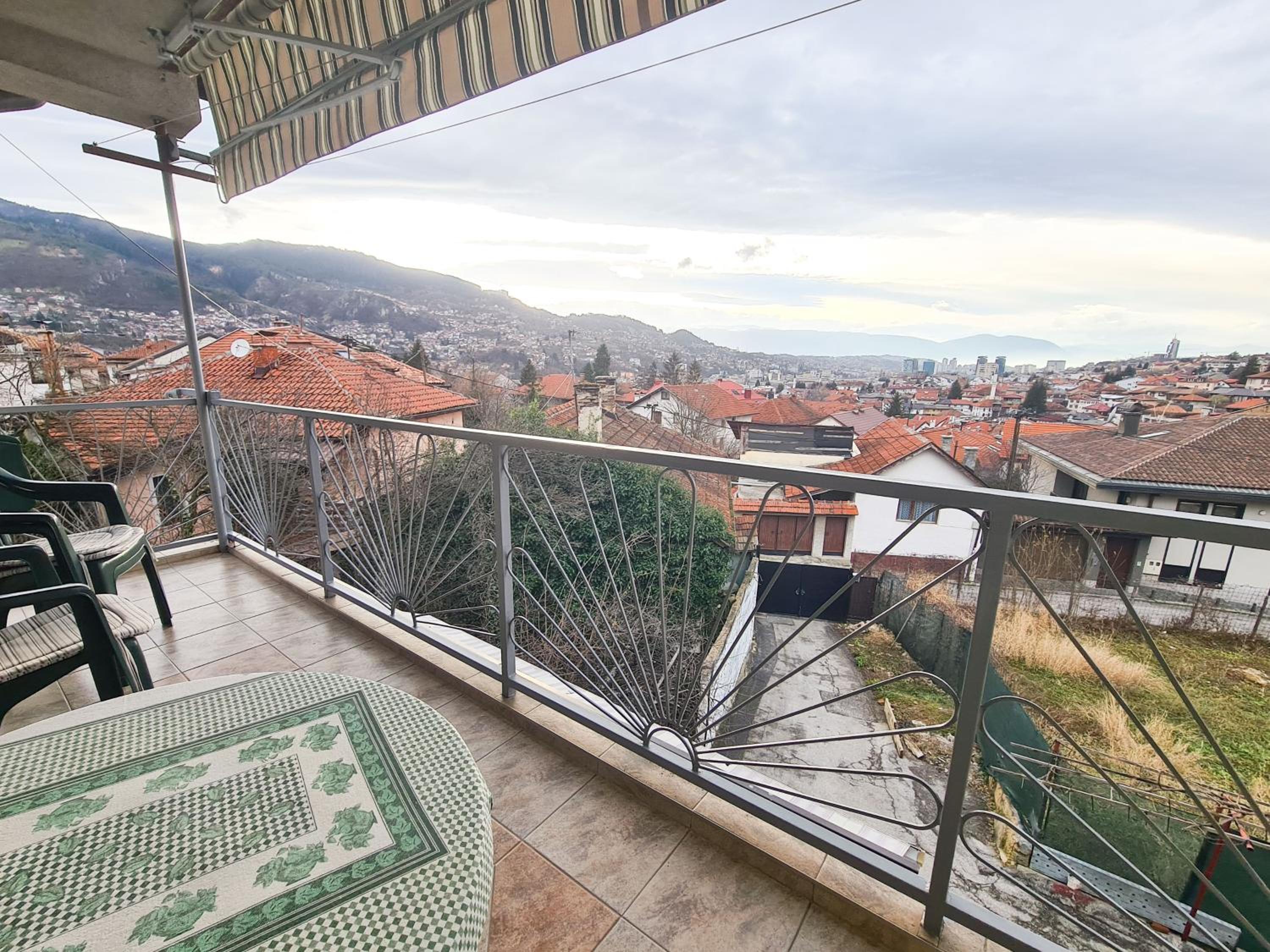 Urbanscape Apartment + Free Private Parking