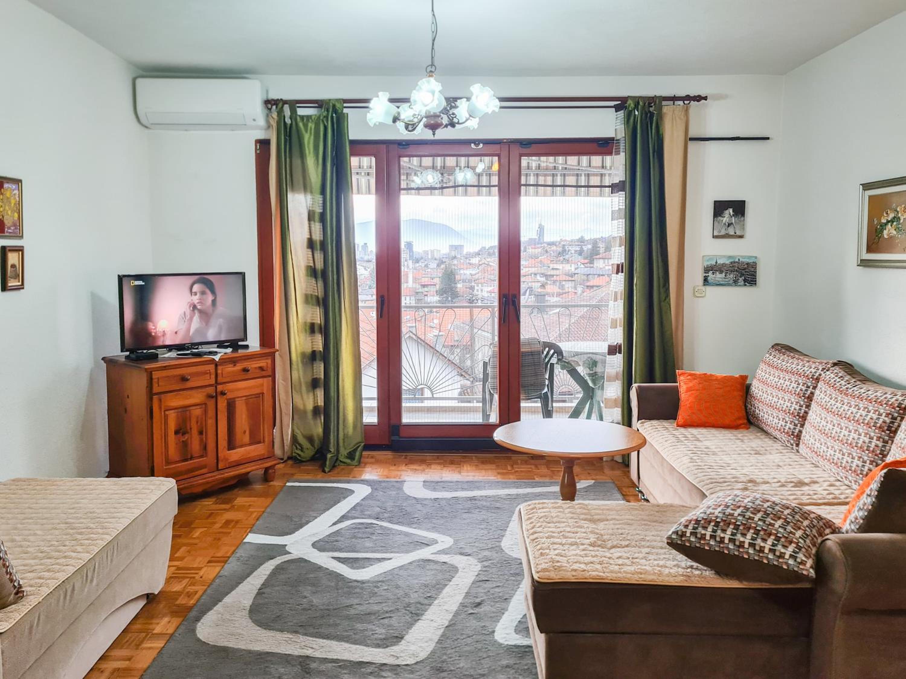 Urbanscape Apartment + Free Private Parking