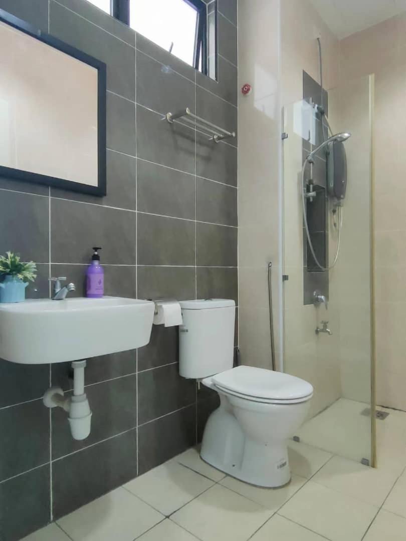 Beside Paradigm Mall shop & gathering 4BR