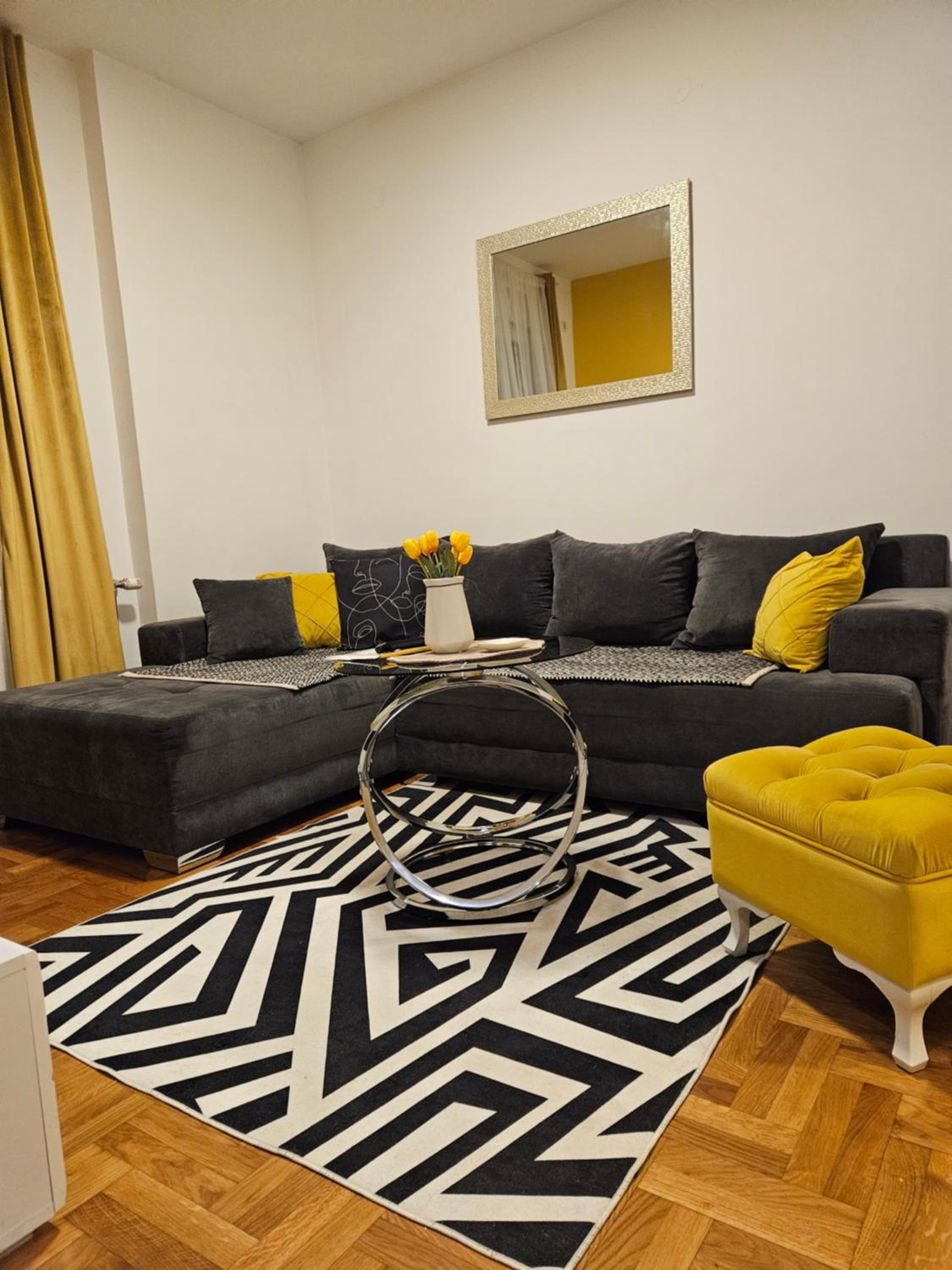 APARTMAN SUNFLOWER view 2