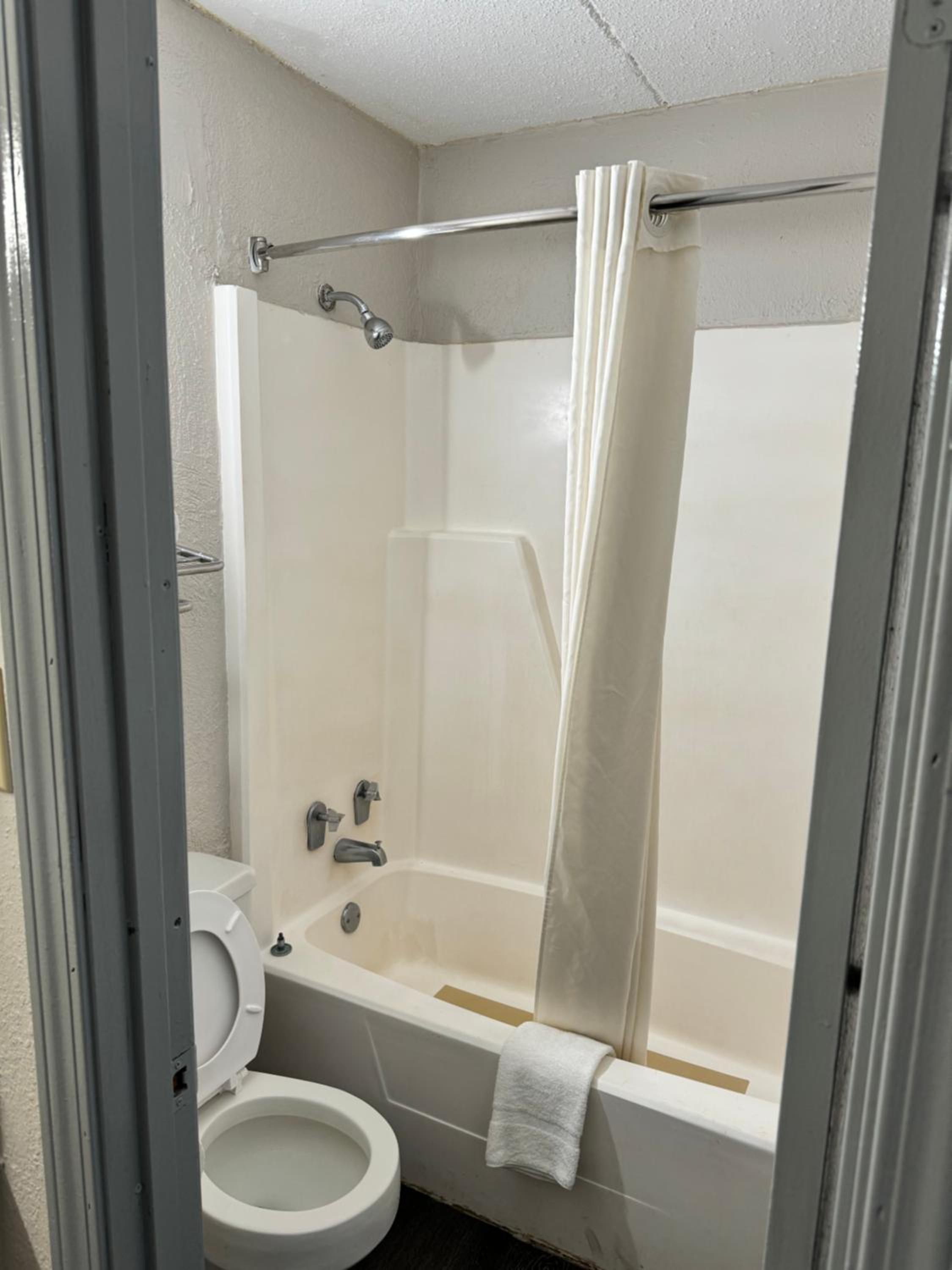 Milledgeville Vacations - Heritage Inn - Property Image 12
