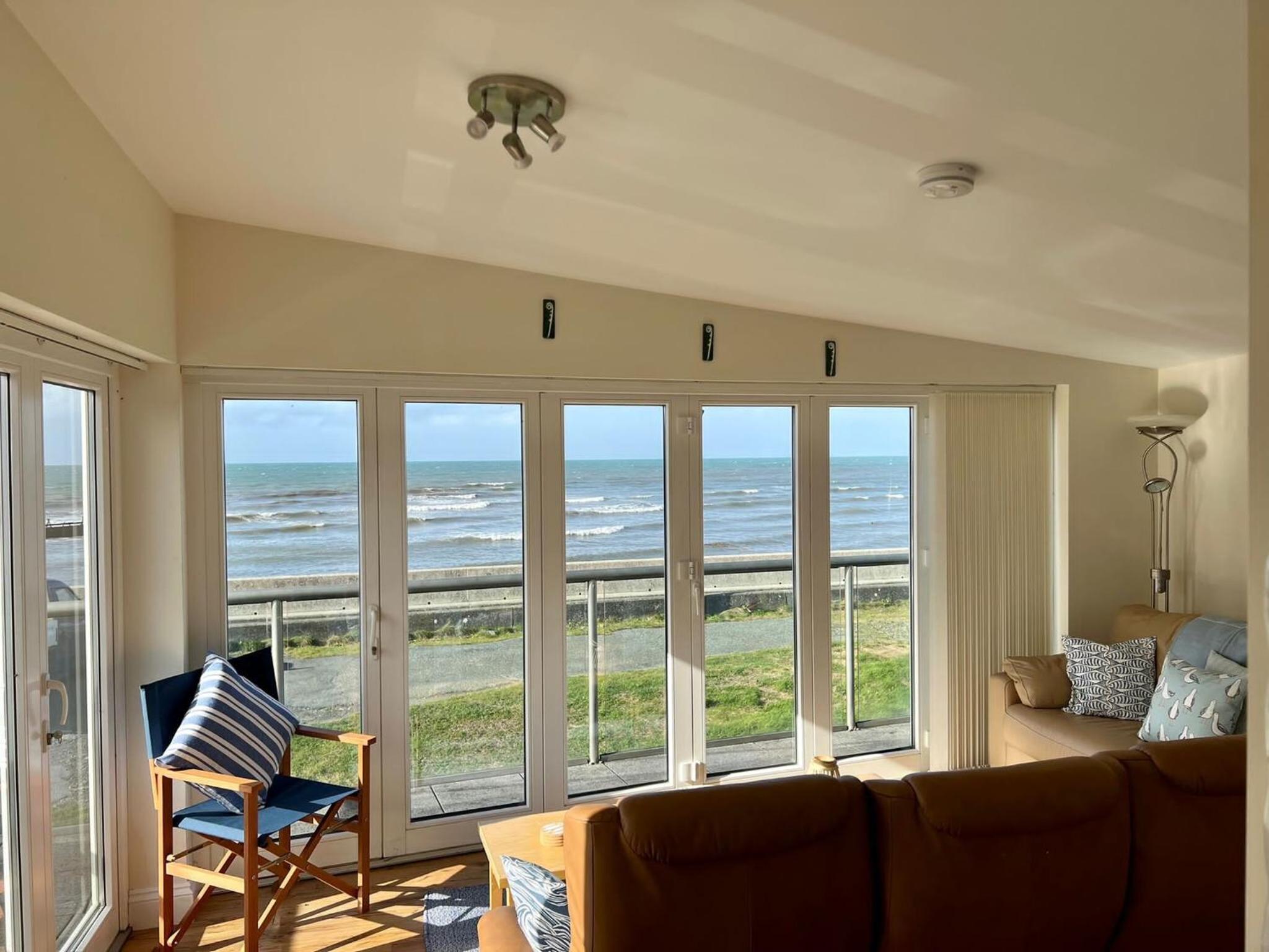 Rhos Helyg - Beach-side luxury stylish house view 4