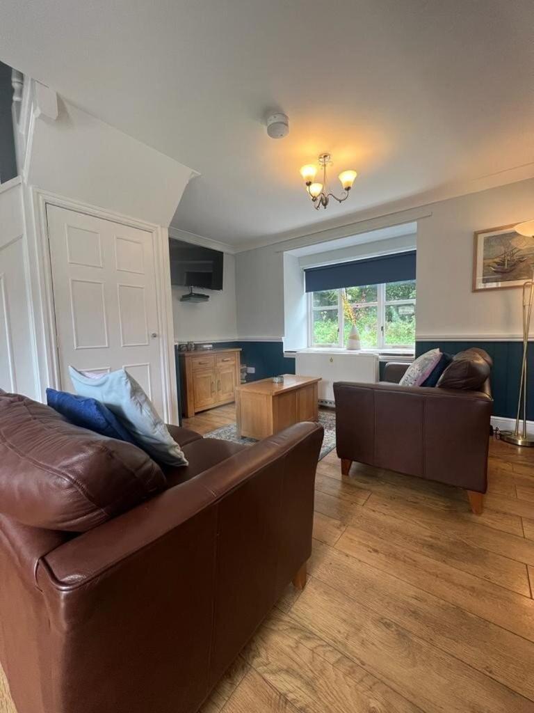 Ty Canol - Family Friendly Peaceful Cottage view 4