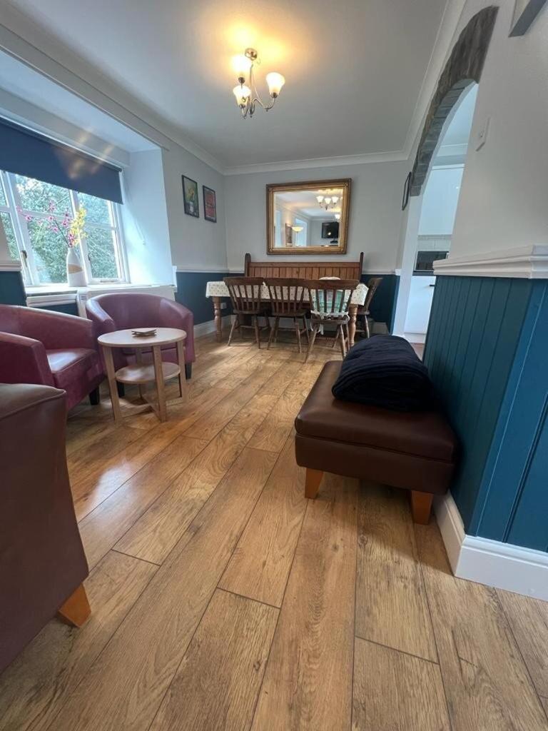 Ty Canol - Family Friendly Peaceful Cottage view 5