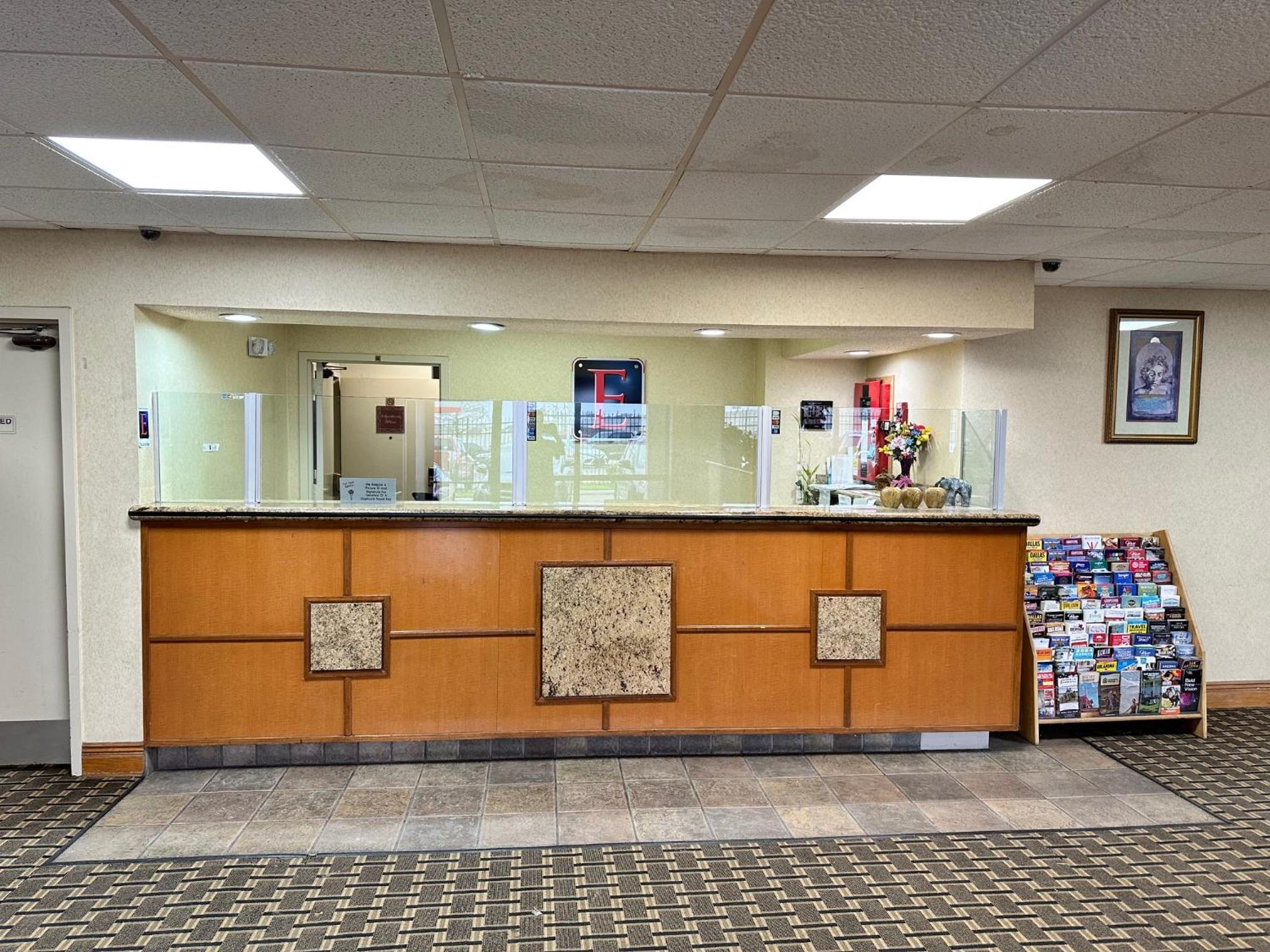Executive Inn - Property Image 7