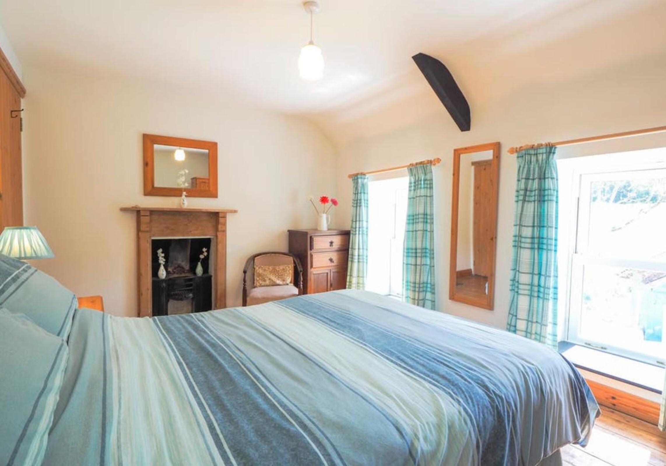 Pontfair - Charming Cottage 10 mins walk from beach