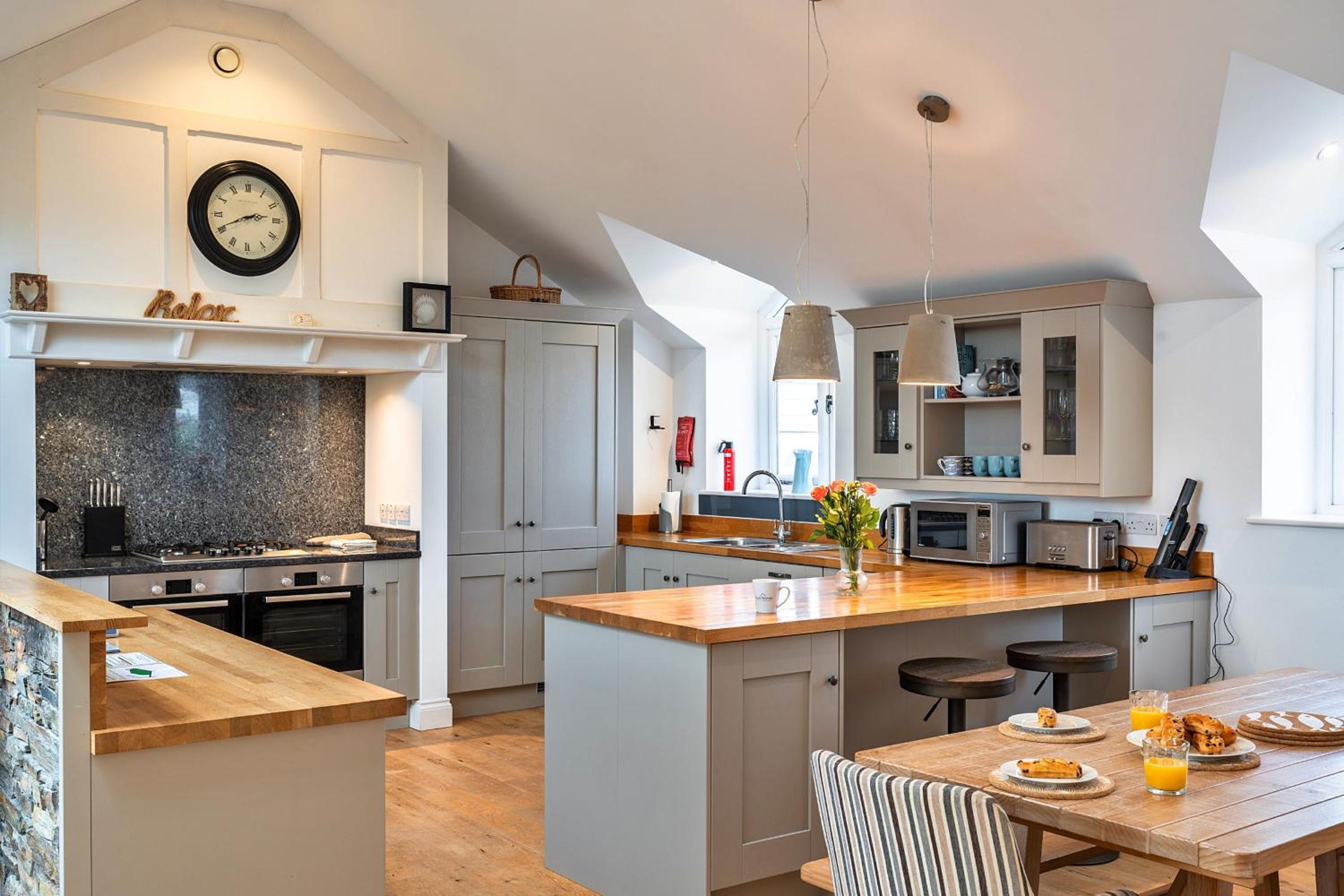 Finest Retreats - Dingles Cottage view 5