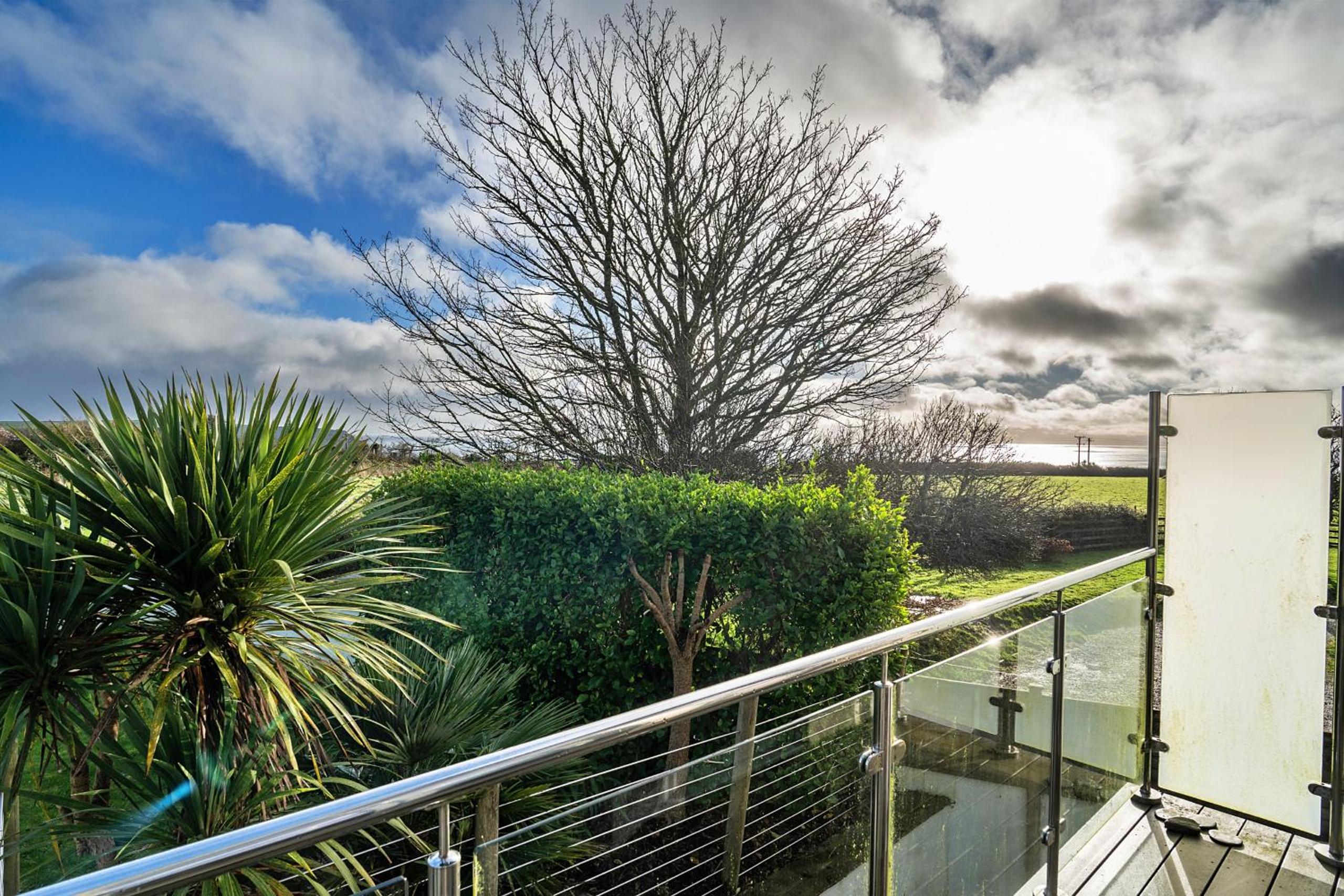 Finest Retreats - Dingles Cottage view 4