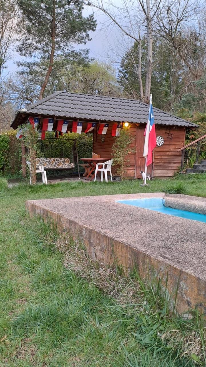 Cabaña amplia, piscina, vista y bajada al lago