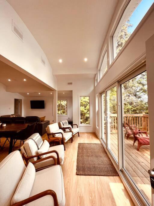 Nala's Lake House Retreat