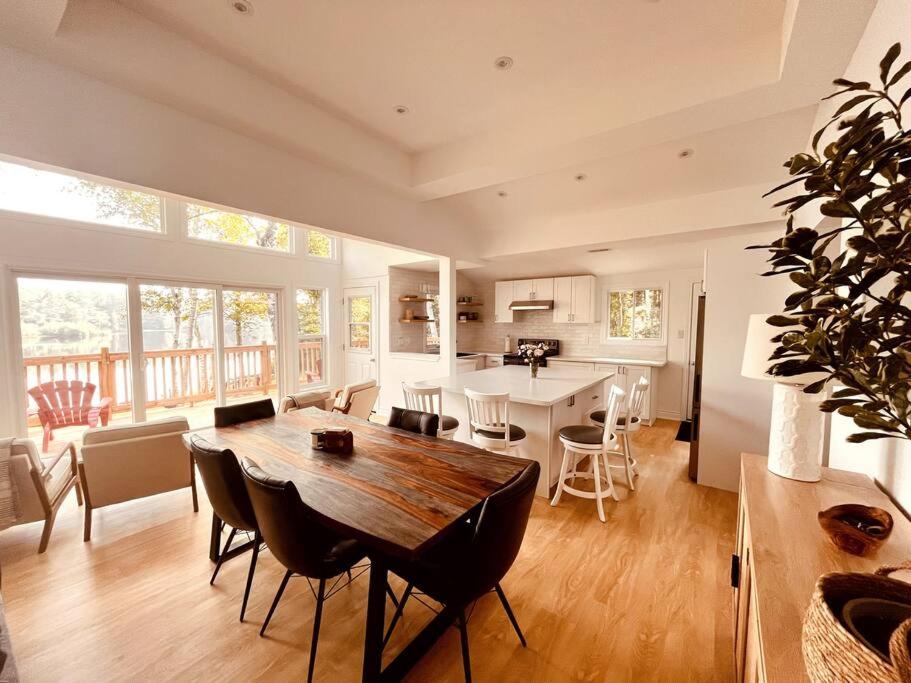 Nala's Lake House Retreat