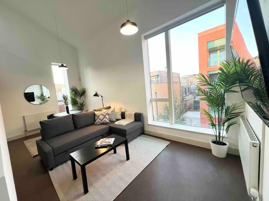 Camden Loft Apartment!