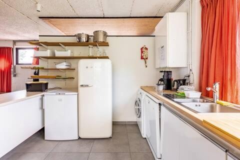 Ahwell Guesthouse Gent 5 BR long term