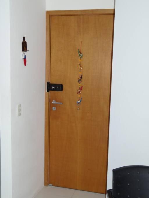 Apartamento agradável de dois quartos, perto do Aeroporto e Praia de Boa Viagem.