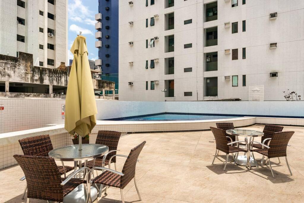 Apartamento agradável de dois quartos, perto do Aeroporto e Praia de Boa Viagem.