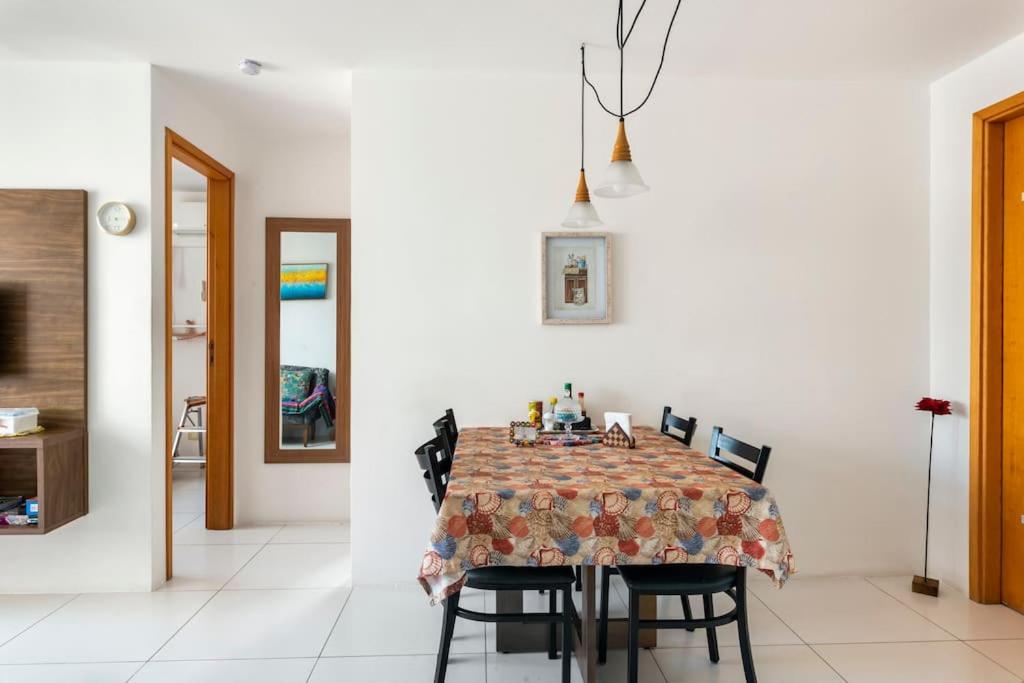 Apartamento agradável de dois quartos, perto do Aeroporto e Praia de Boa Viagem.