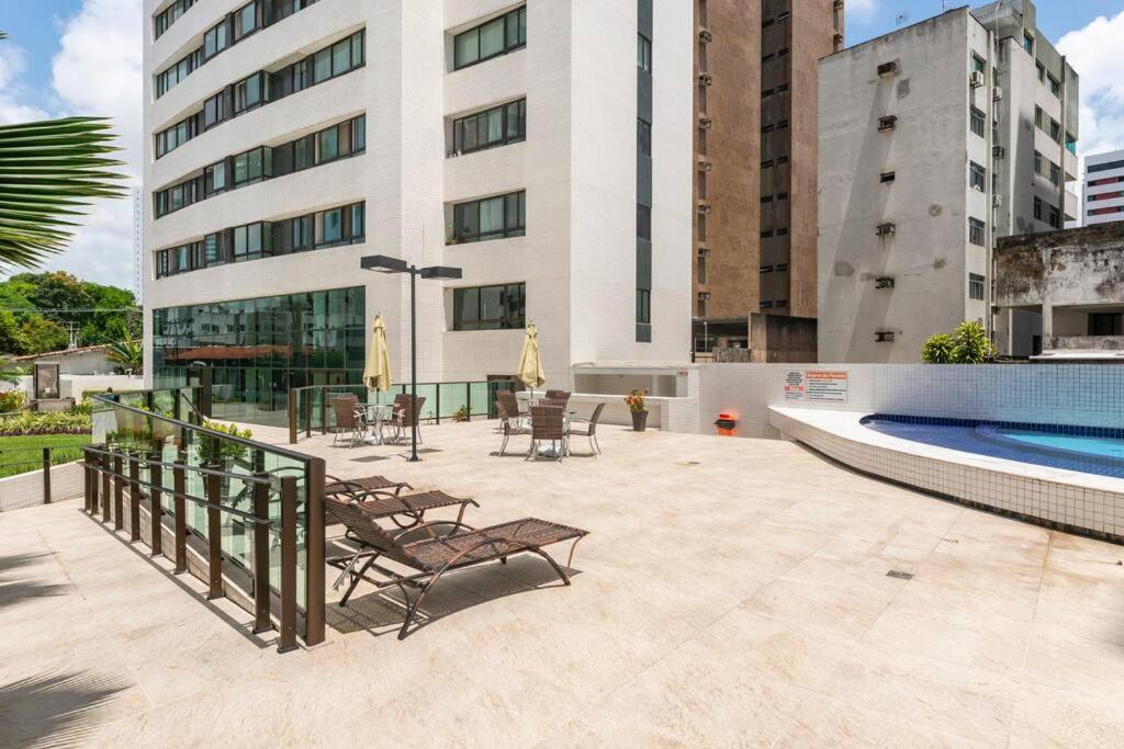 Apartamento agradável de dois quartos, perto do Aeroporto e Praia de Boa Viagem.